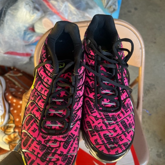 Men Air Max size 8 fits ladies 9.5 - Picture 3 of 6